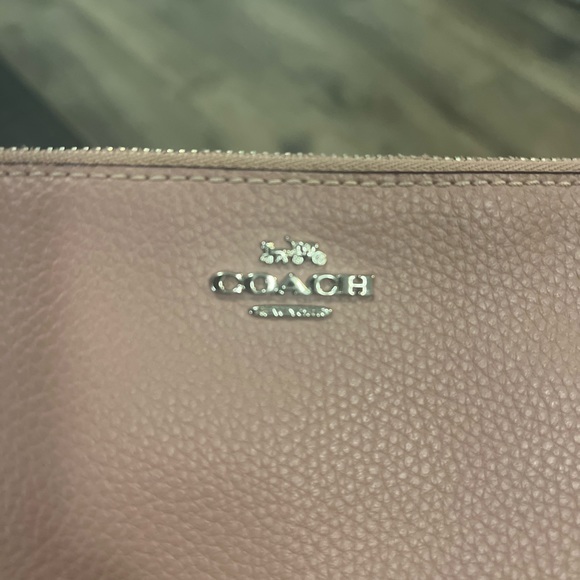 Authentic Coach double end zip wristlet- light pink - Picture 3 of 8